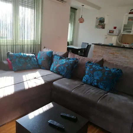 Shumice Apartment