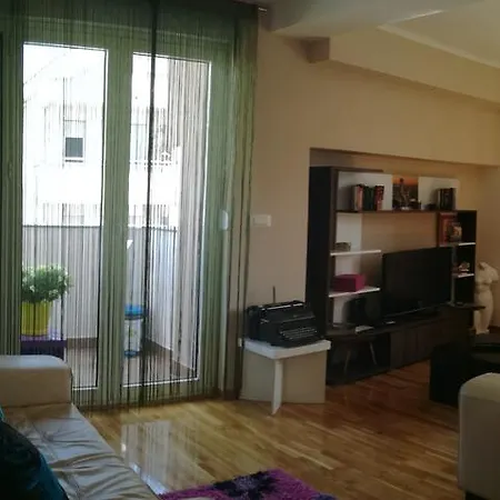 Shumice Apartman
