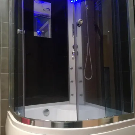 Shumice Apartman *
